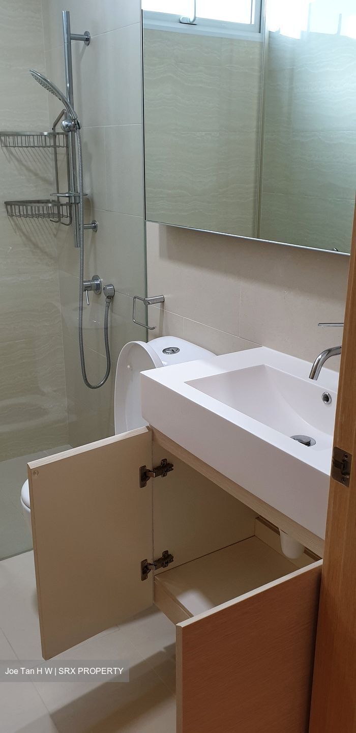 Waterview (D18), Condominium #577789011
